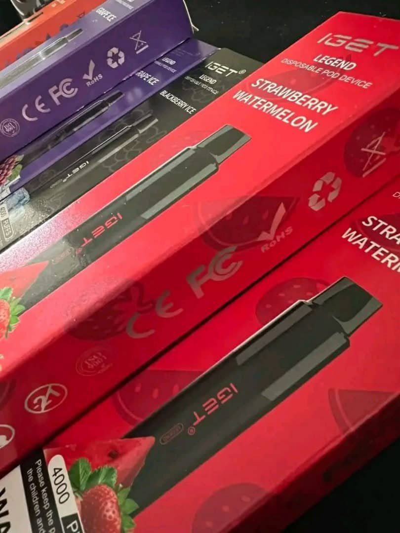 IGET Legend Strawberry Watermelon Disposable Vape – Up to 4000 Puffs